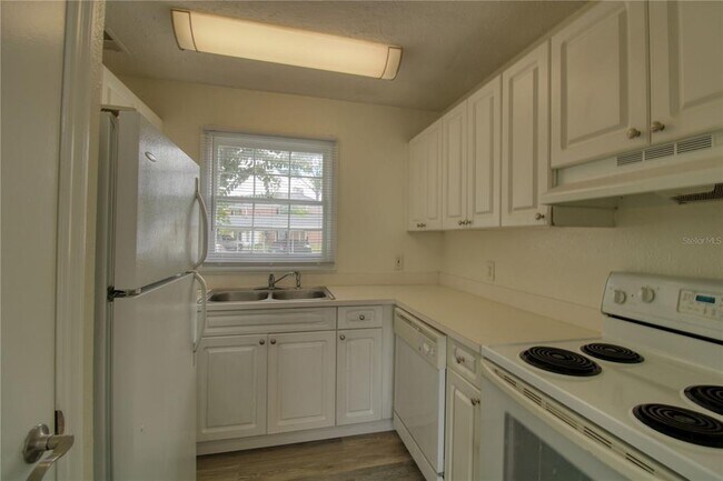 Photo - 13708 Orange Sunset Dr