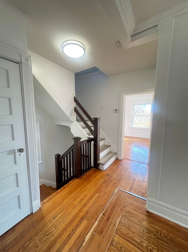 Photo - 323 Devon St Unit 2