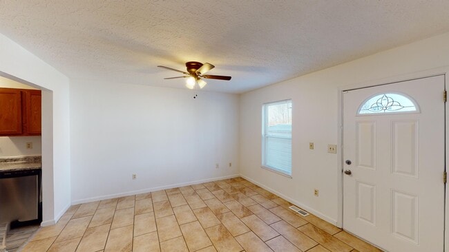 Photo - 2229 Symmes St