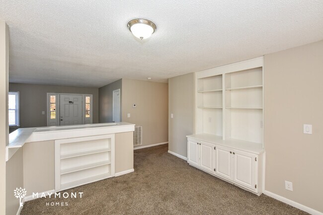 Photo - 4015 Glendale Ln NW