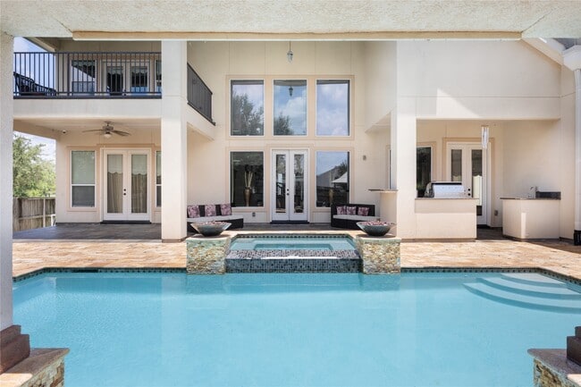 Photo - 25207 Springwood Lake Dr