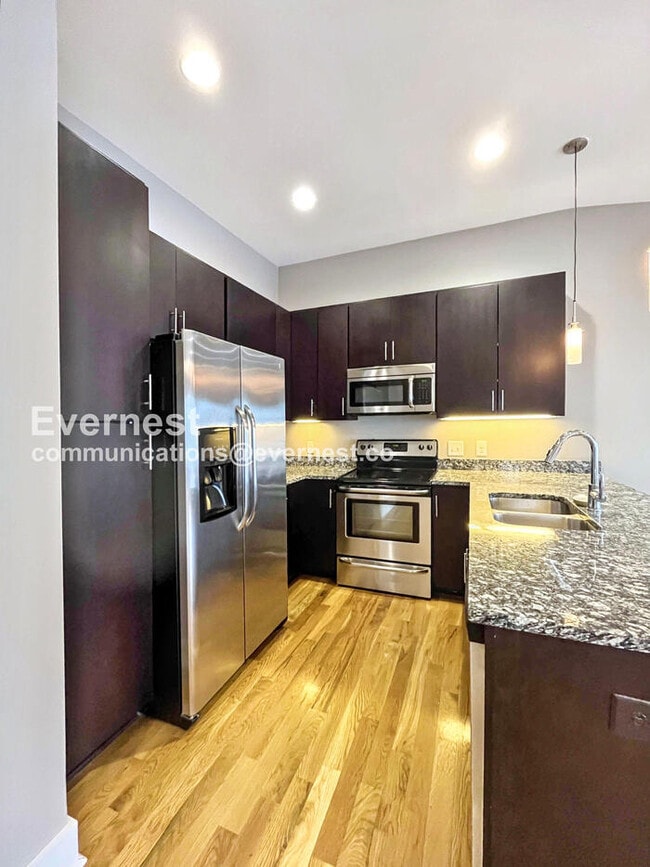 Photo - 600 Garfield St