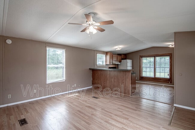 Building Photo - 1345 FM 405 Rental