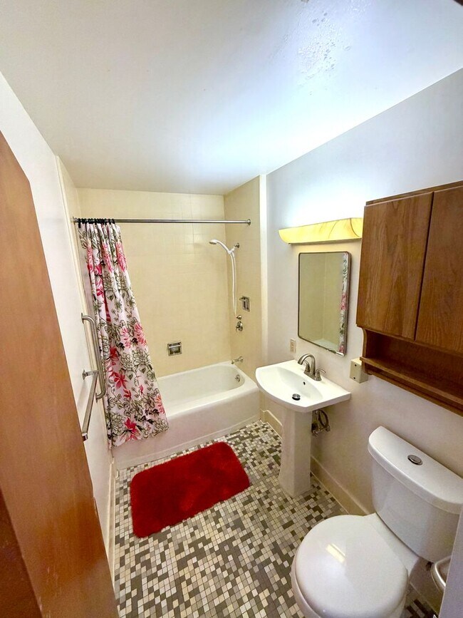 Photo - 3959 Sheridan Ave Unit 3959 Sheridan Ave Apt 256