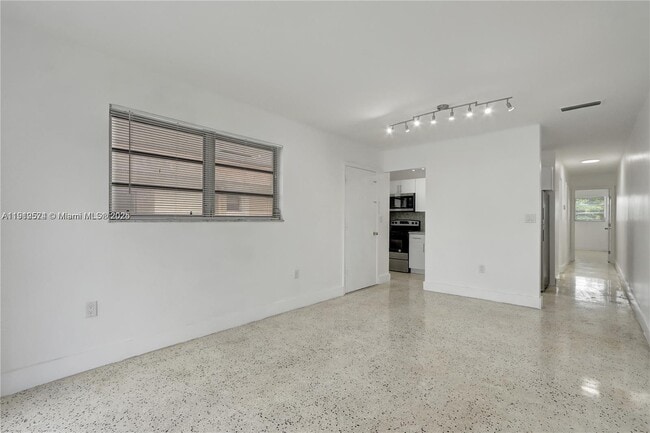 Photo - 1927 NW 20th Ave Unit 2