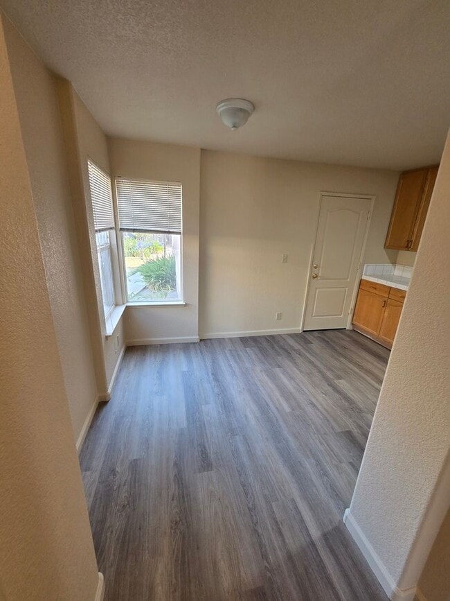 Building Photo - NA360-Bachan, David Unit 3600
