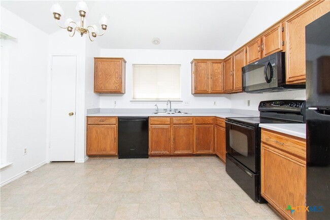 2406 Cactus Dr