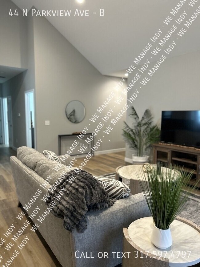 44 E Parkview Ave Unit B