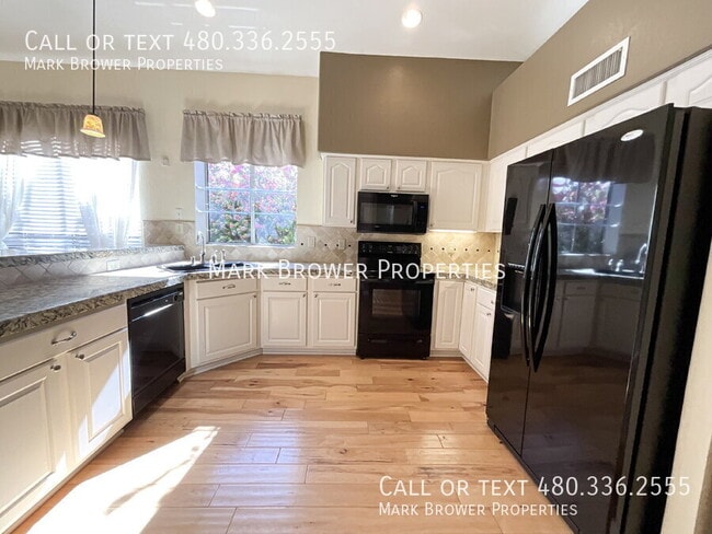 Photo - 941 N Florence Dr