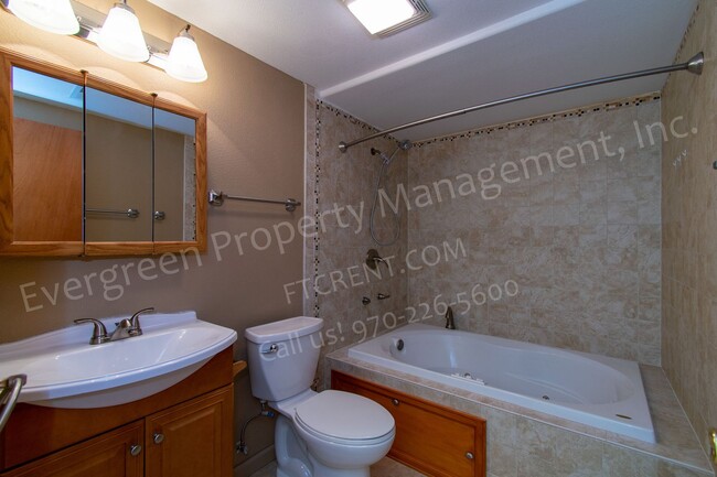 Photo - 2302 Turquoise St