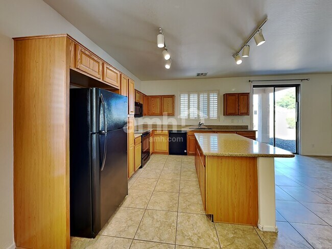 Photo - 1806 S 118th Dr