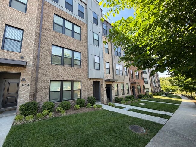 Building Photo - 626 Noush Ct