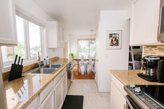 Photo - Charming 5-Bedroom Home in Club Crest