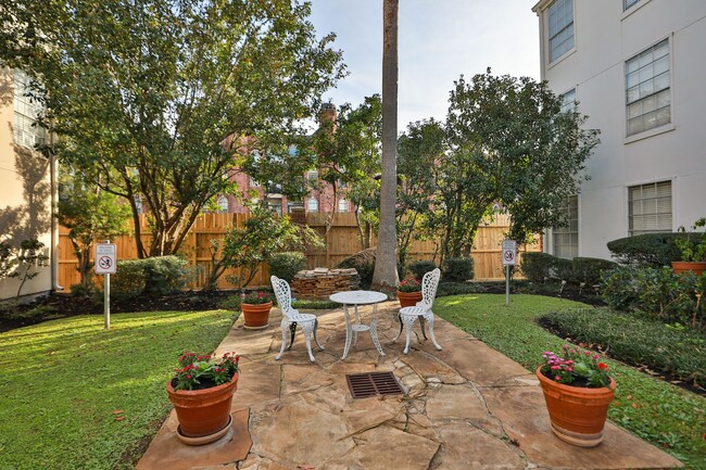 Photo - 2333 Bering Dr Unit 336