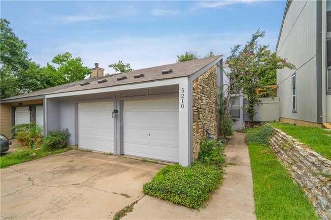 Photo - 5210 Langwood Dr