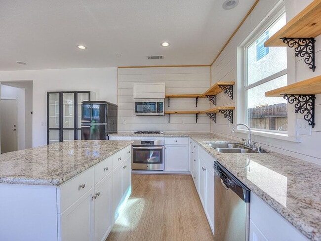 Photo - Clean and Spacious 3 Bedroom 2.5 Bathroom Home