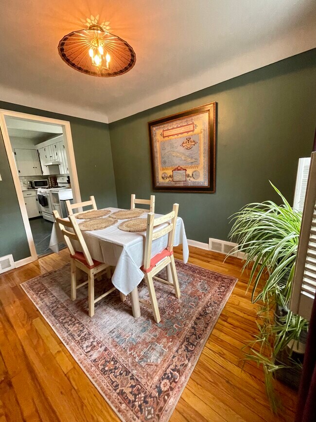 Photo - 391 Kercheval Ave