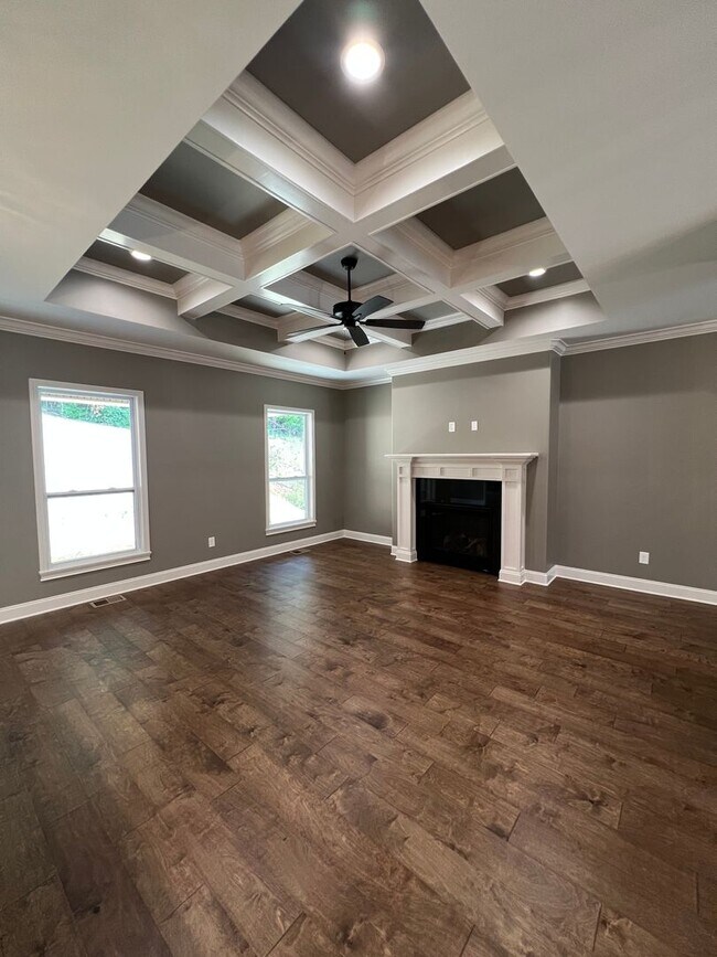Photo - Lenoir City 37771 - Available 6/1/26, 3 bedroom, 2 bath home - Contact Chad Weeks (865)567-6193