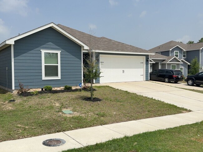 Photo - 3 BR/2BA | Newer Construction  Spacious Single-Story  | Covered Patio |With Flex Room!