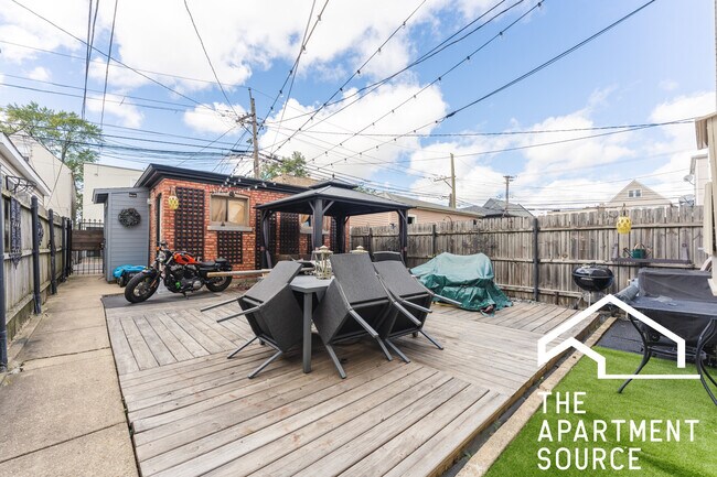 Photo - 2732 N Monticello Ave Unit g