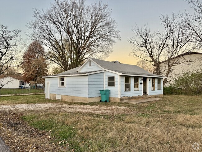 Building Photo - 733 Dunnigan St Rental