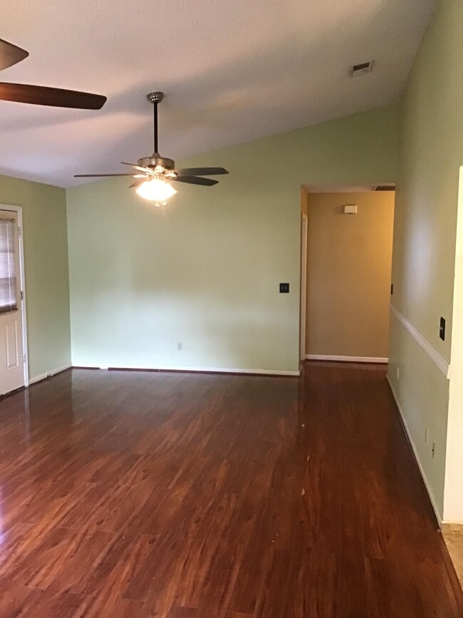 Photo - 13 Shayna Dr