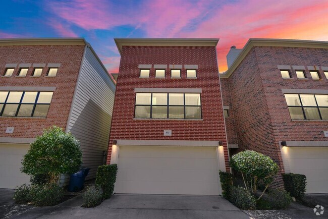 Building Photo - 650 Westcross St Rental
