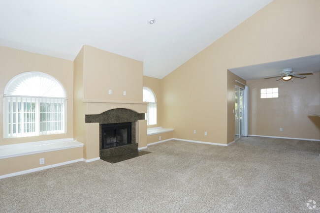 Photo - Laguna Palms