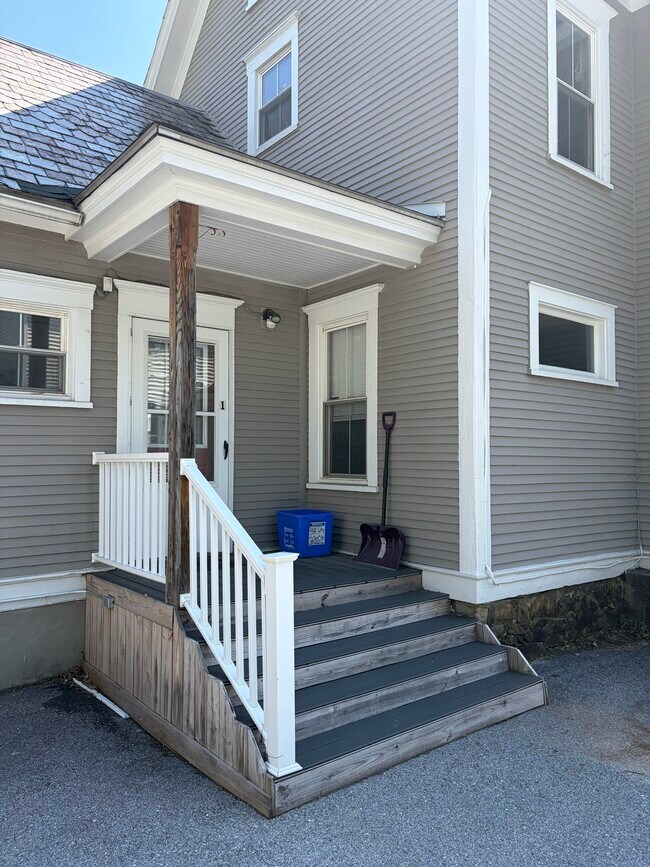 Photo - 268 Colchester Ave Unit 1