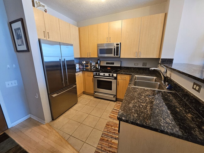 Photo - 600 N Kingsbury St