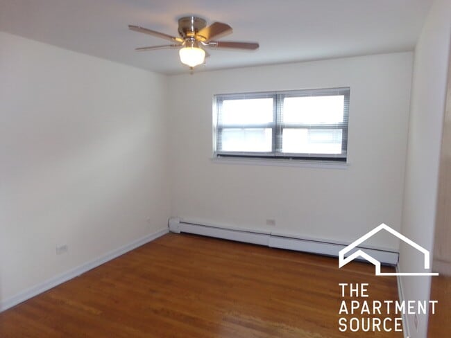 Photo - 6002 N Kenmore Ave Unit 303