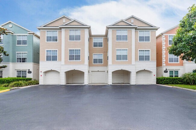 Photo - Discovery Palms