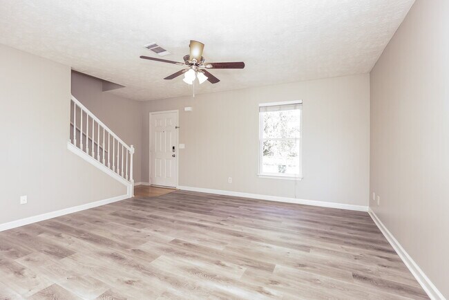 Photo - 149 Howard Woody Dr