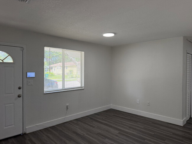 580 NW 58th St
