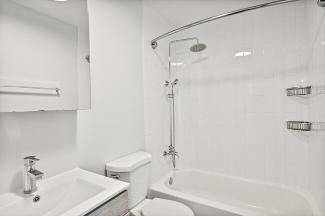 Photo - 5411 N Winthrop Ave