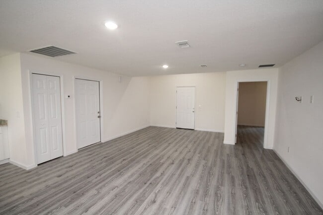 Photo - Beautiful 4 Bedroom, 2 Bathroom Home in Palm Bay!!