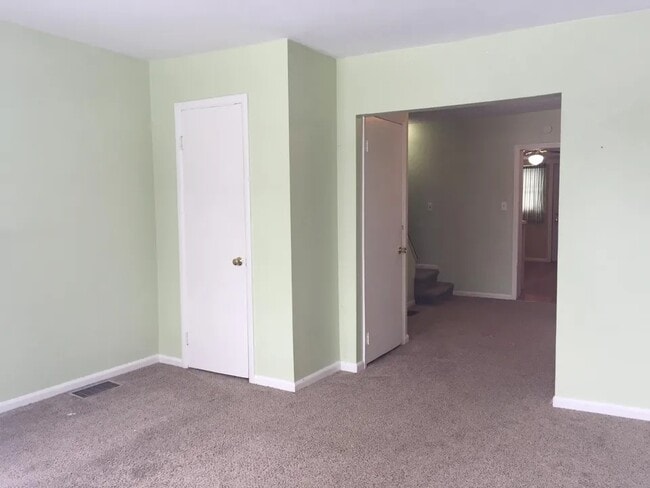 Photo - 1008 Tweed St