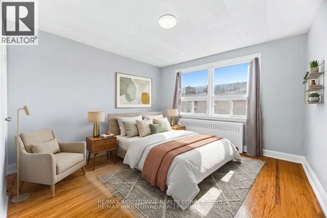 Photo - 1047 Churchill Ave