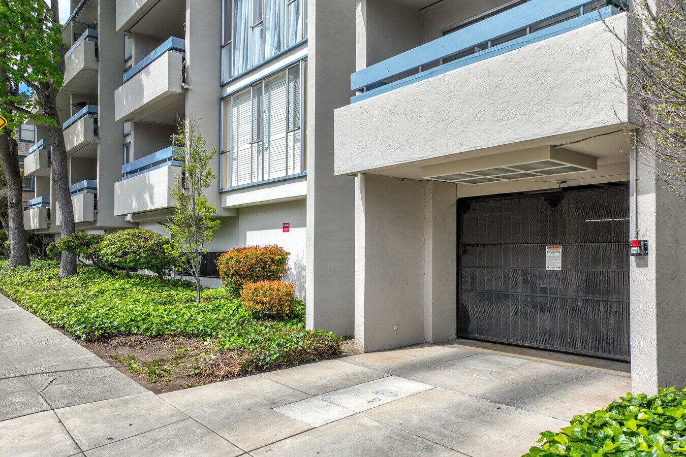 Garaje del edificio - Piedmont Terrace