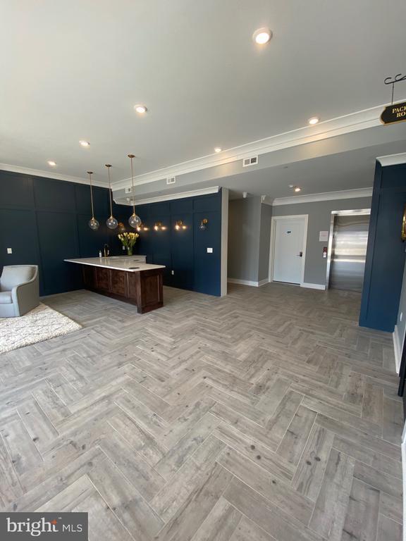 Building Photo - 4001 Ridge Ave