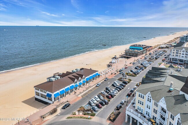 33 Cooper Ave Unit 210