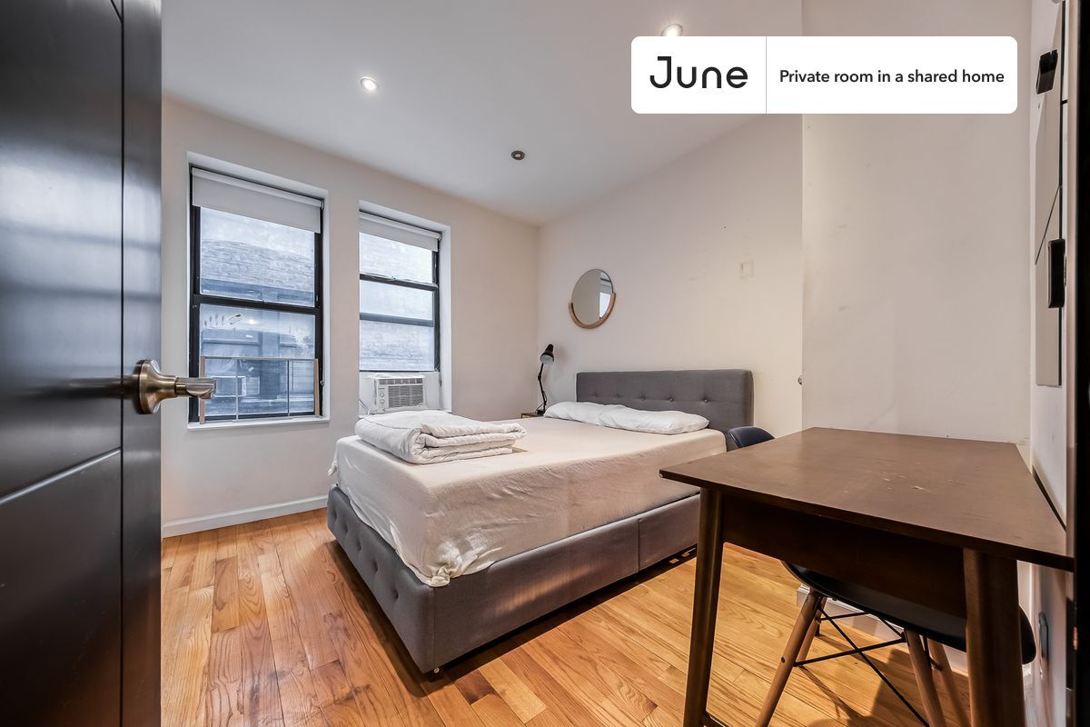 Private bedroom in 4 bed/2 bath Home - Private bedroom in 4 bed/2 bath Home