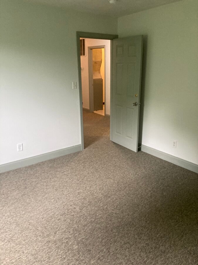 Photo - 750 College Ave