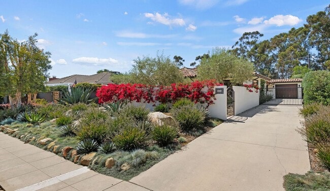 Photo - Samarkand Spanish Sanctuary with Private Courtyard & Mountain Views