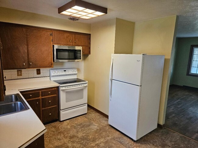 Building Photo - 824 Park Dr Unit House