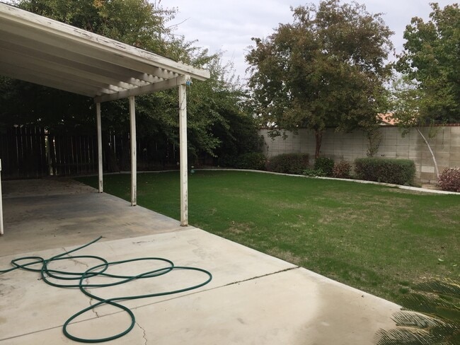 10109 Bay Colony Dr