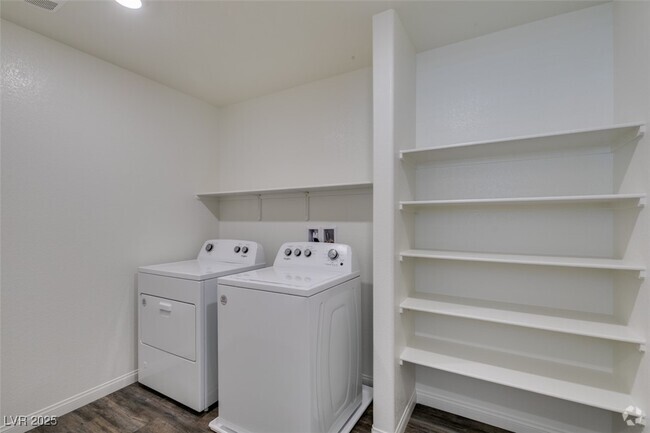 Building Photo - 2646 Snapdragon Fls Ave Rental
