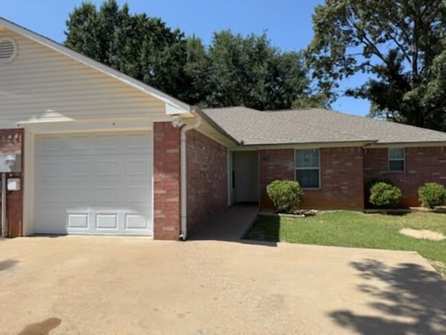 Building Photo - 17060 CR 191 Rental