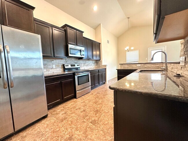 Photo - 325 Ammonite Ln