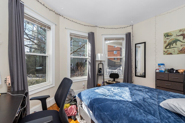 Photo - 226 Calumet St Unit 1